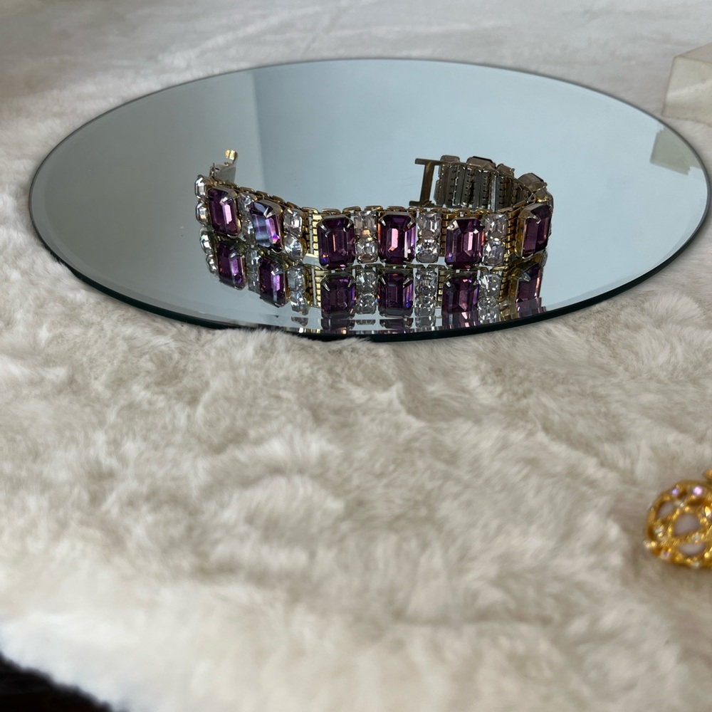 Coro Pegasus Vintage Purple and Rhinestone Bracelet
Gorgeous - Picture 4 of 6